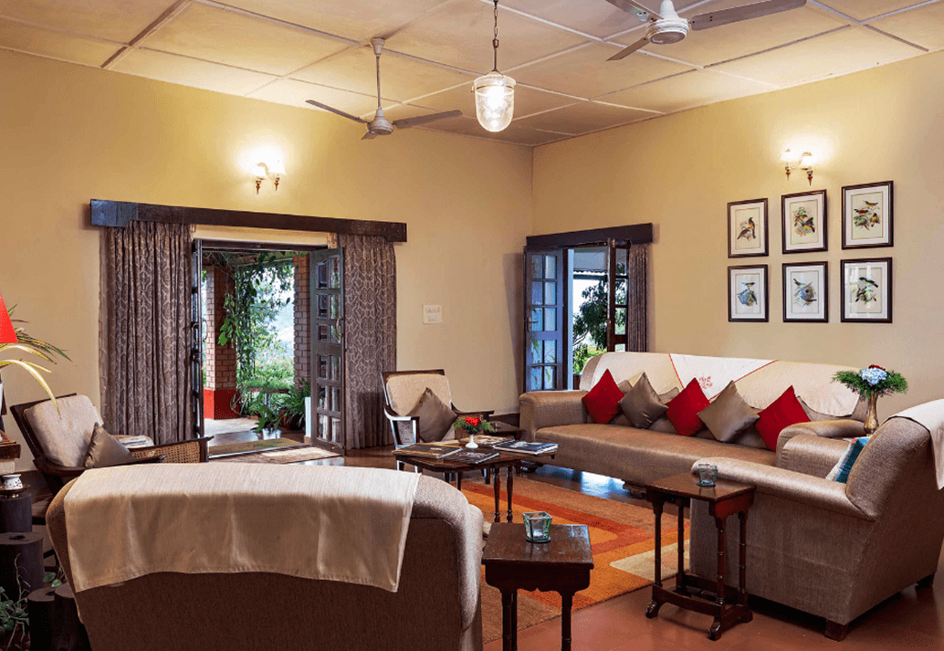 mr-lounge-area-01-min