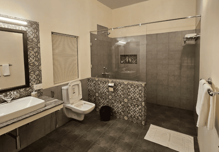 Middleton's Bungalow Bathroom