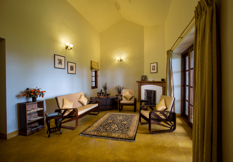 cottage-living-room-up