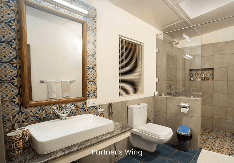 parters-wings-bath-1-min